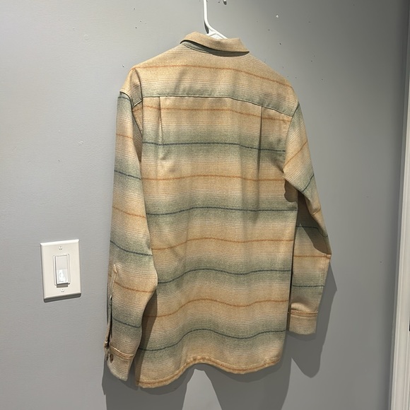 Pendleton Size Small - Picture 4 of 4